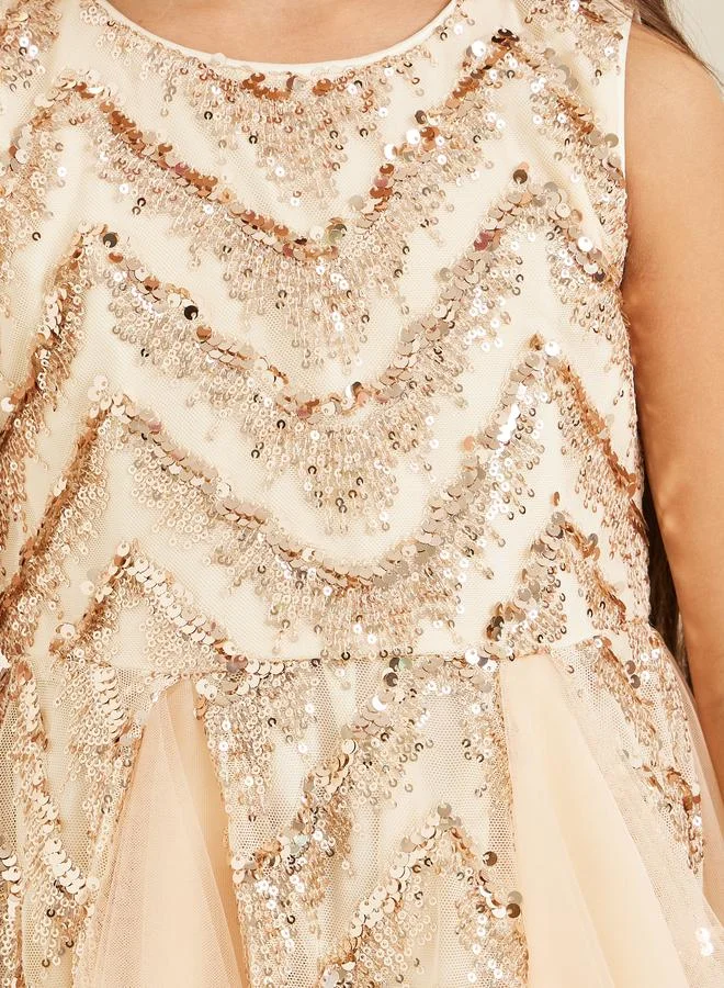 ستايلي فستان بلا أكمام بالترتر